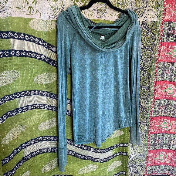 We The Free x Free People Sapphire Mineral Wash Cosmo Cowl Neck Top Size Small - Picture 8 of 16